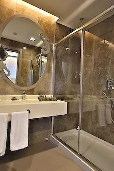 Doubletree By Hilton Istanbul Atasehir Hotel And Conference Centre 5*,