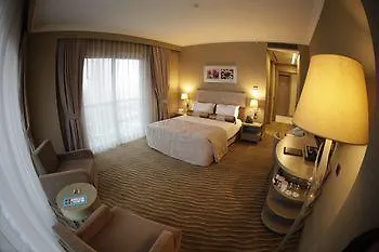 Doubletree By Hilton Istanbul Atasehir Hotel And Conference Centre 5*,