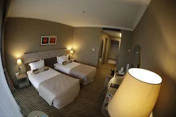 Doubletree By Hilton Istanbul Atasehir Hotel And Conference Centre 5*,