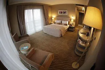 Doubletree By Hilton Istanbul Atasehir Hotel And Conference Centre