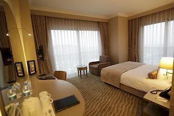 Doubletree By Hilton Istanbul Atasehir Hotel And Conference Centre